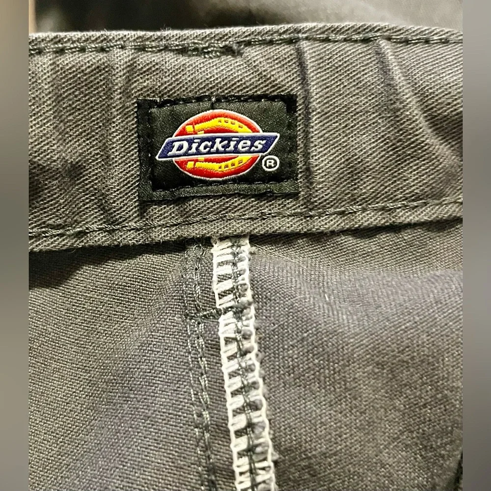Dickies Youth Gray Chino Shorts Size 20‎